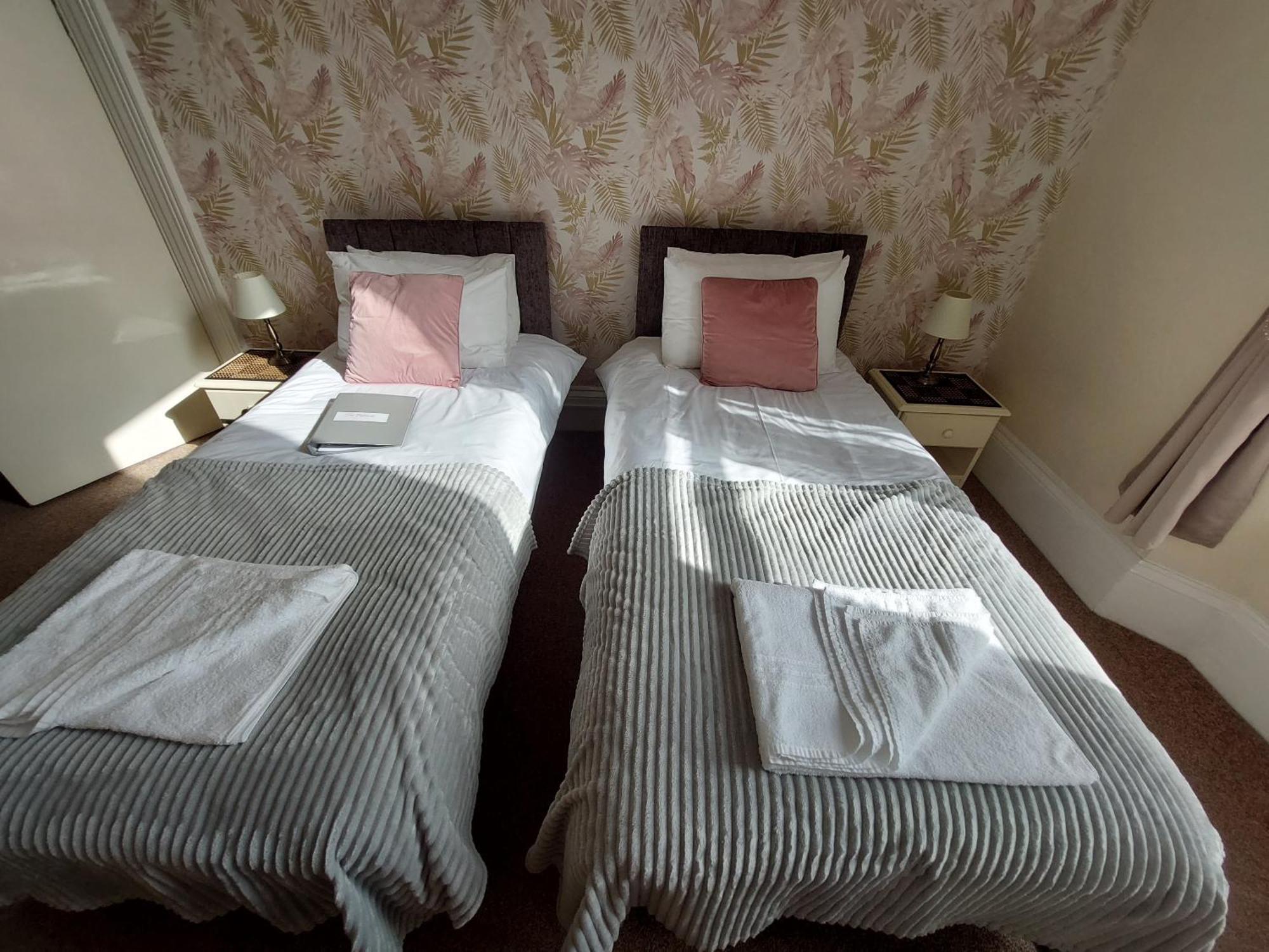 Hotel The Patricia Torquay Esterno foto